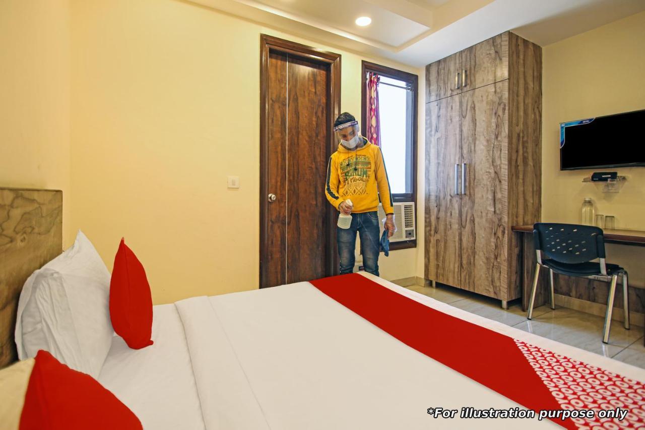 Oyo Flagship Hotel Palace Pahalgām Zewnętrze zdjęcie