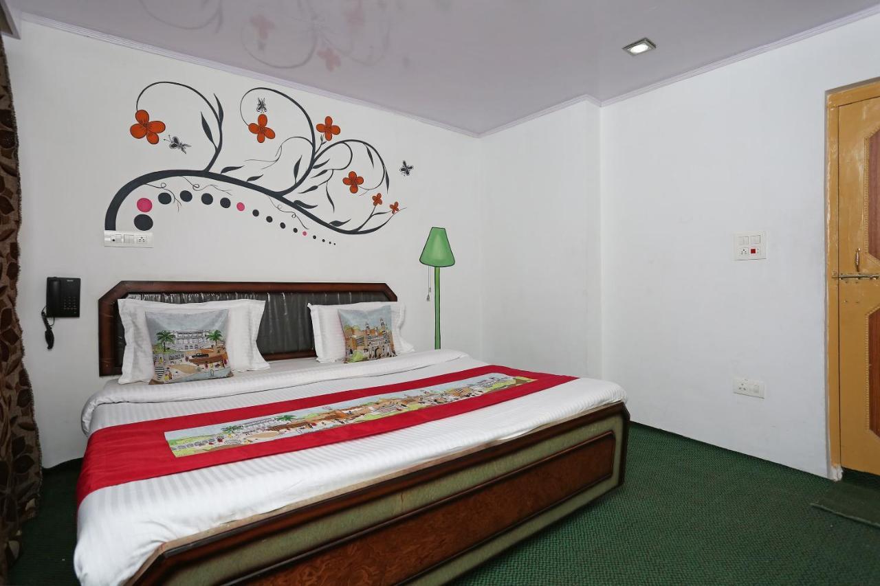 Oyo Flagship Hotel Palace Pahalgām Zewnętrze zdjęcie